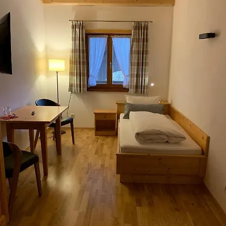 Apartment Zum Dammerbauer Strasslach-Dingharting